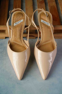 ELVYN ALLURE Collection Beige Women's Pointed Toe Slingback Flats, Patent Leather, Kitten Heel